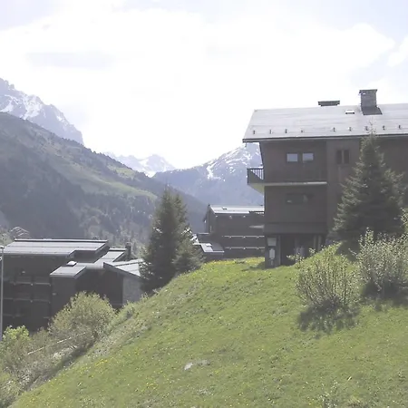 Appartement 2 Pièces, Proche Pistes, Ascenseur - Fr-1-355-42 *